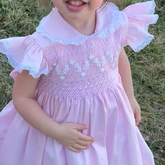Pink Smocked Dress with Lace Details size 0(2t?) vintage Peter Pan style dress - Picture 3 of 7
